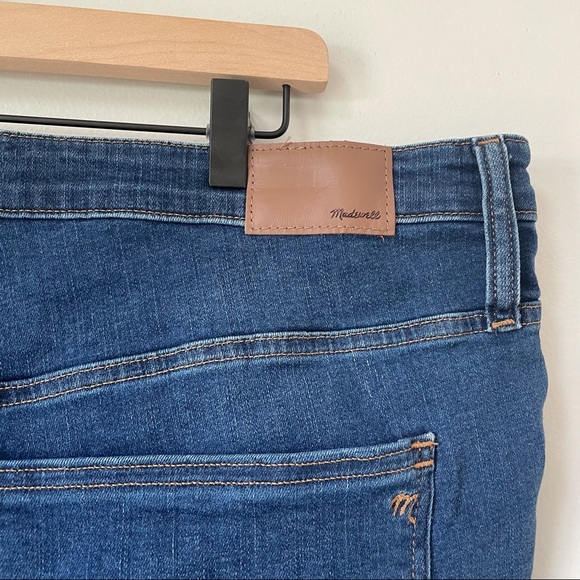 Madewell 9” Button Front Mid-Rise Skinny Jeans - Picture 9 of 9